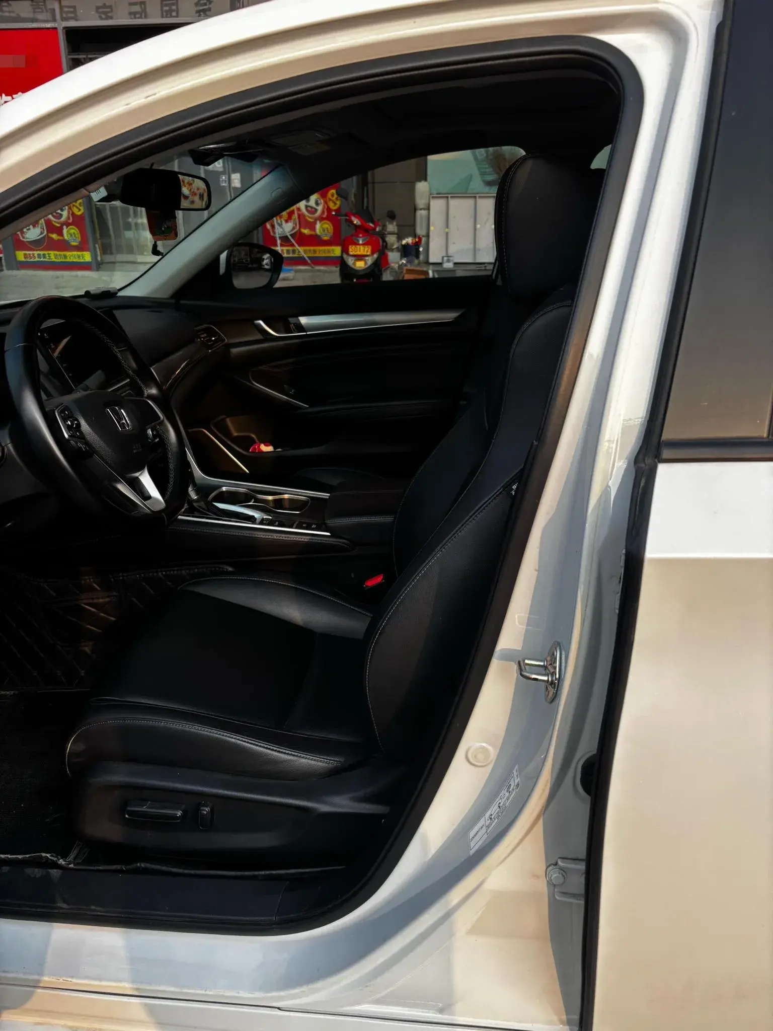 2022 HONDA ACCORD thumbnail 4