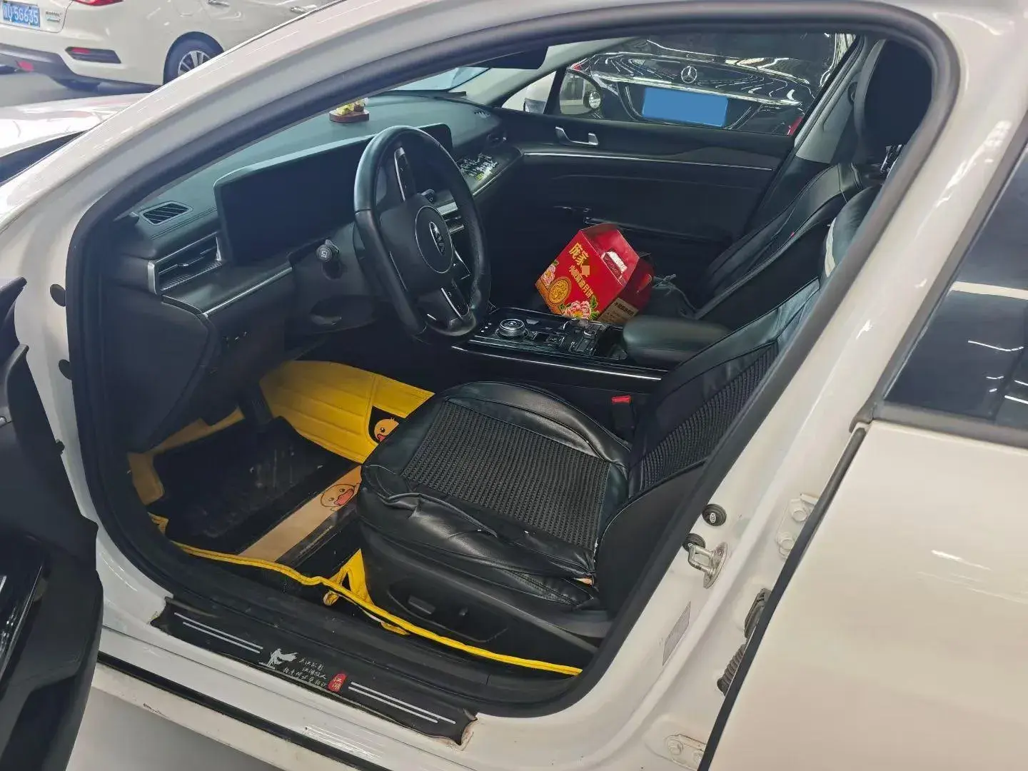 2020 KIA K5 thumbnail 2