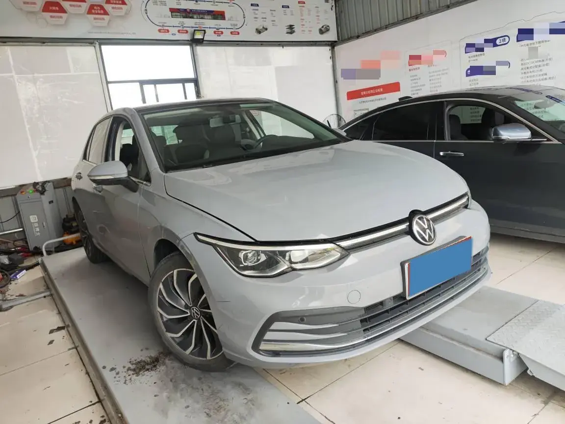 2023 VOLKSWAGEN GOLF thumbnail 2