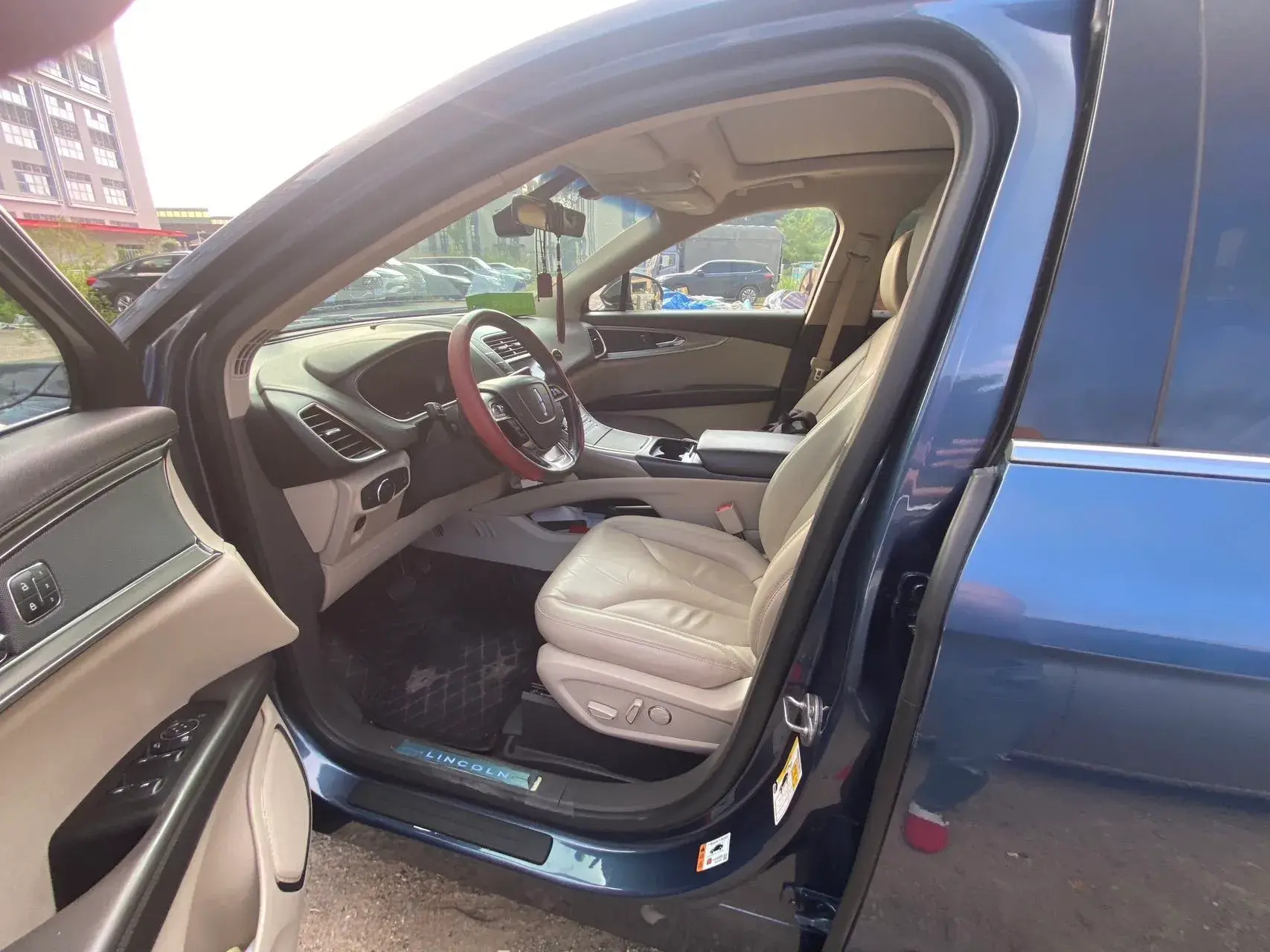 2019 LINCOLN NAUTILUS thumbnail 3