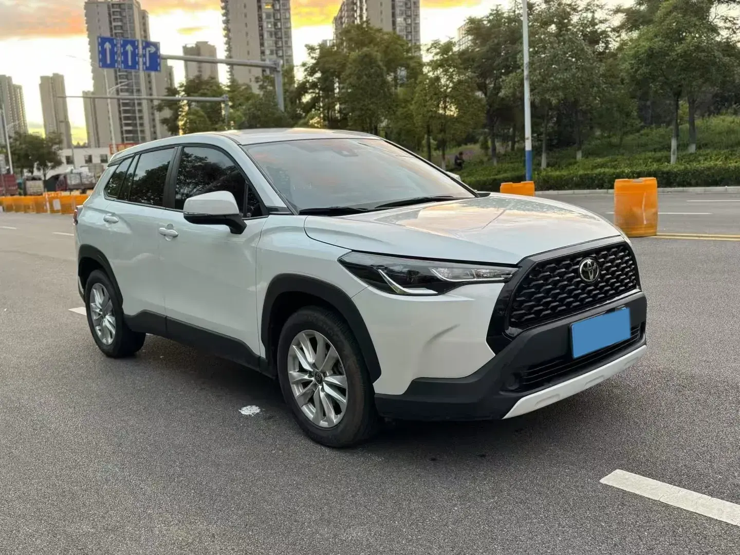 2022 TOYOTA COROLLA thumbnail 3