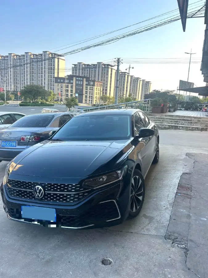 2022 Volkswagen Passat 2.0T 186HP L4 7DCT