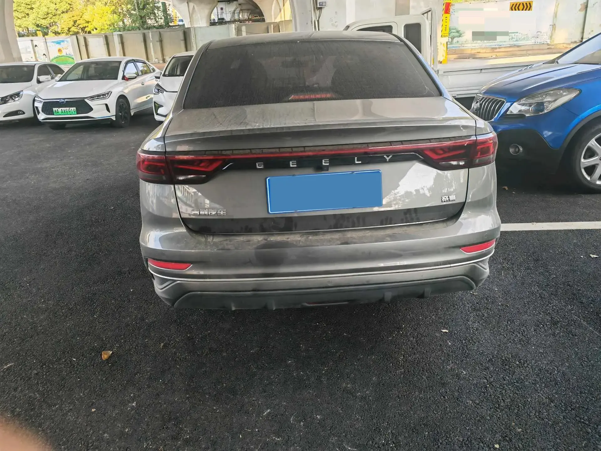 2022 GEELY EMGRAND thumbnail 4