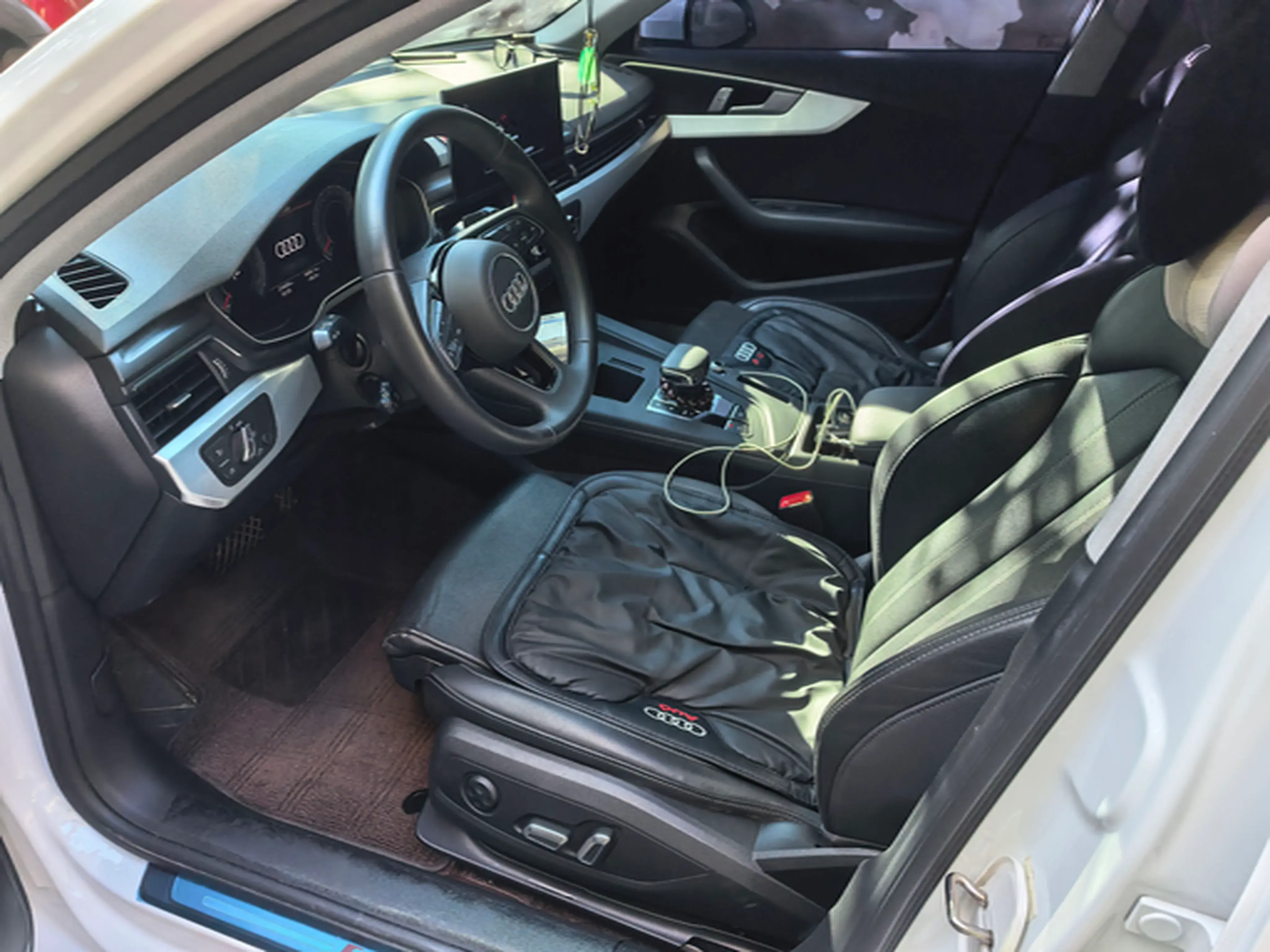 2024 AUDI A4L thumbnail 3