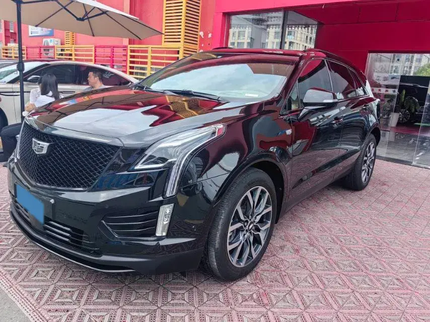 2022 CADILLAC XT5 view 1