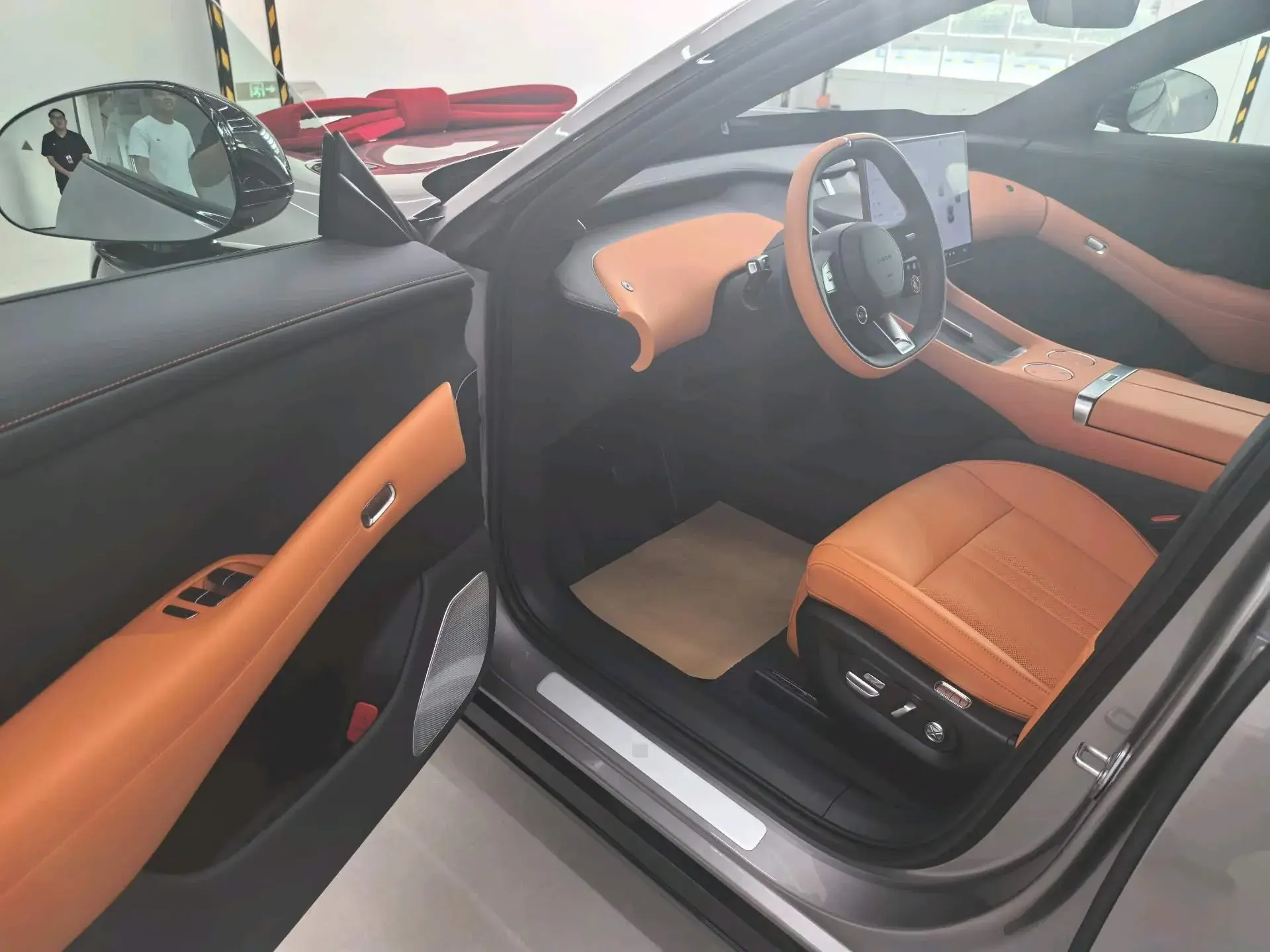 2025 MI YU7 thumbnail 3