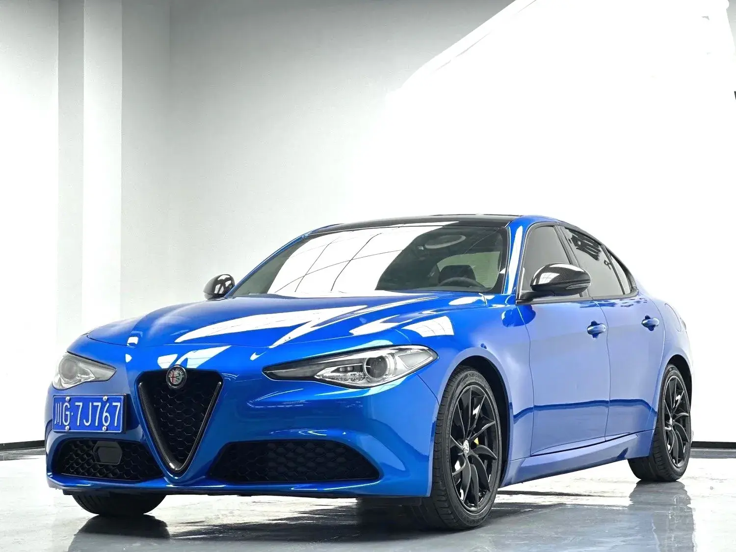 2017 ALFA ROMEO view 1