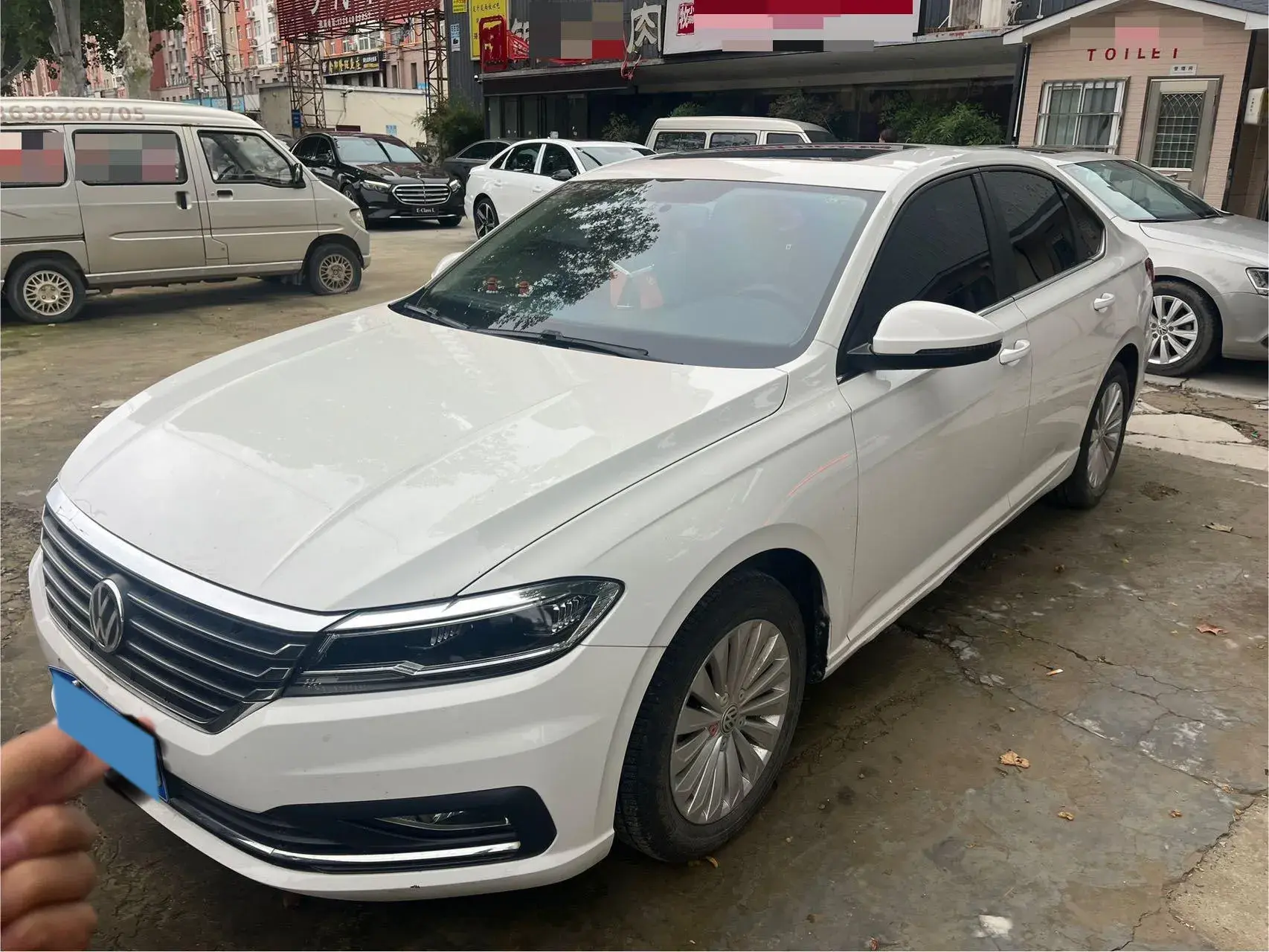 2019 VOLKSWAGEN LAVIDA view 1