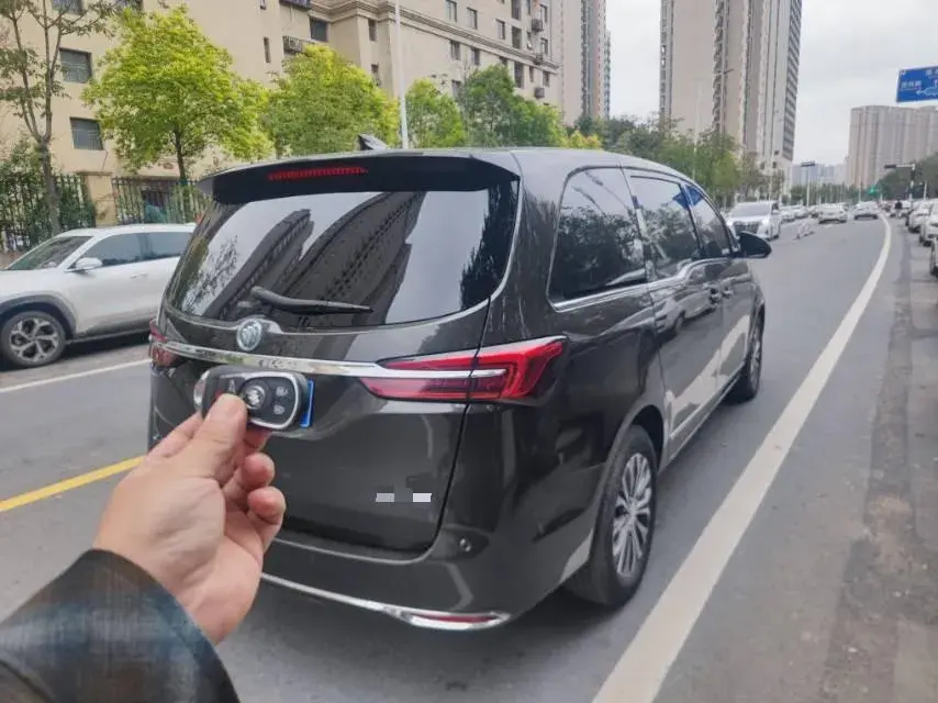 2022 BUICK GL8 thumbnail 4