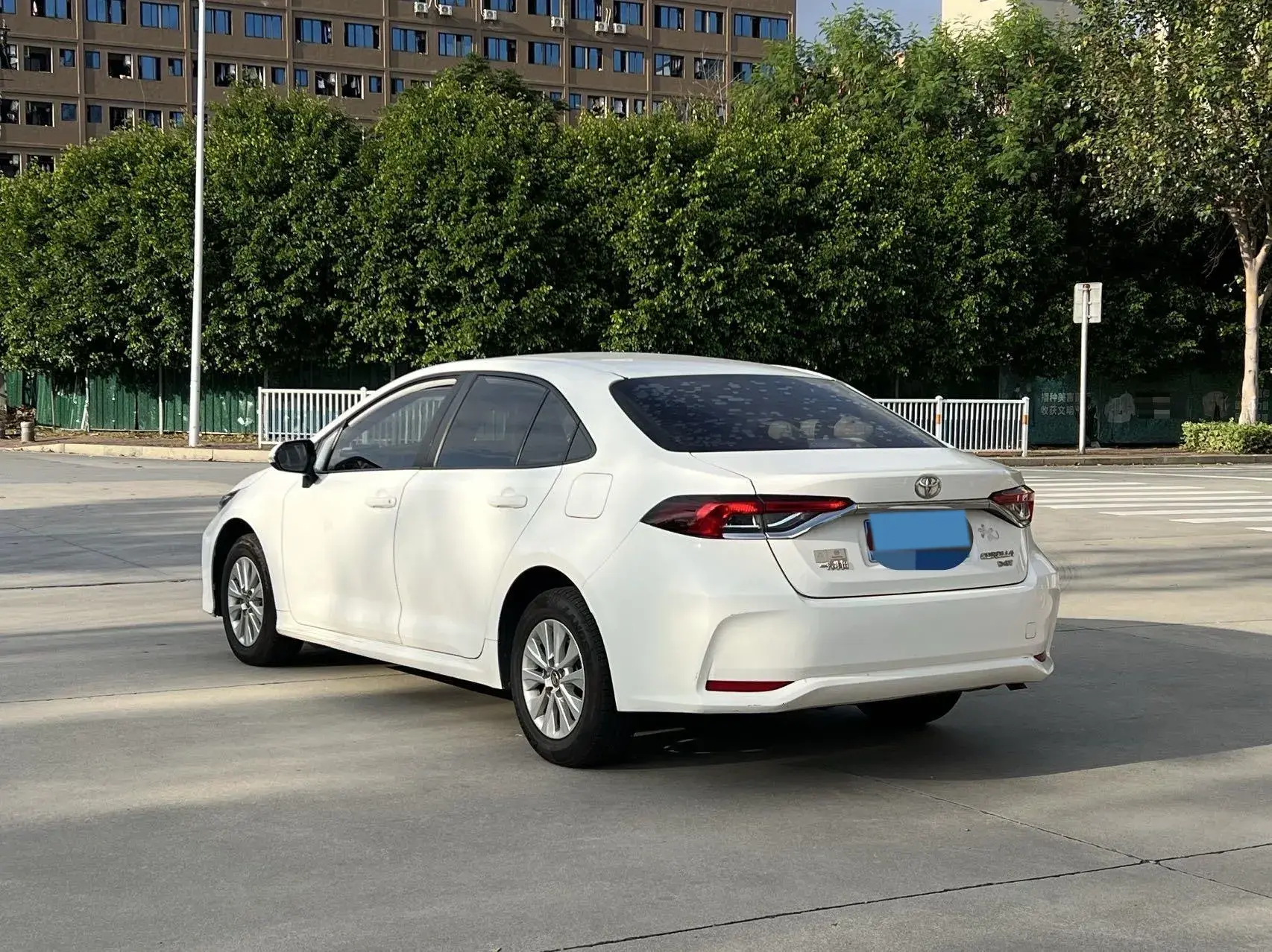 2019 TOYOTA COROLLA thumbnail 4