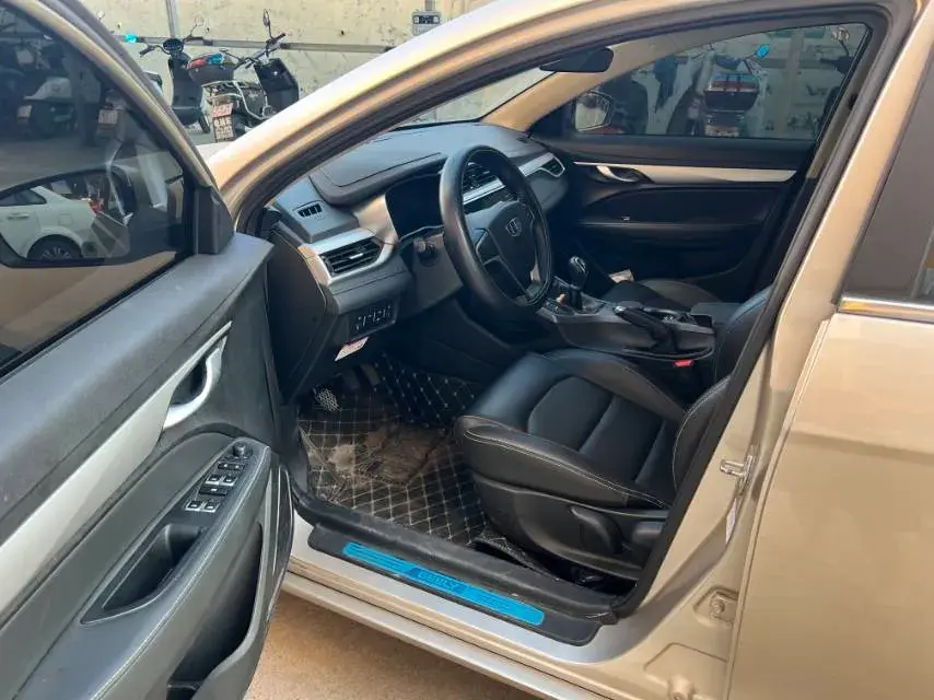 2018 GEELY EMGRAND thumbnail 3