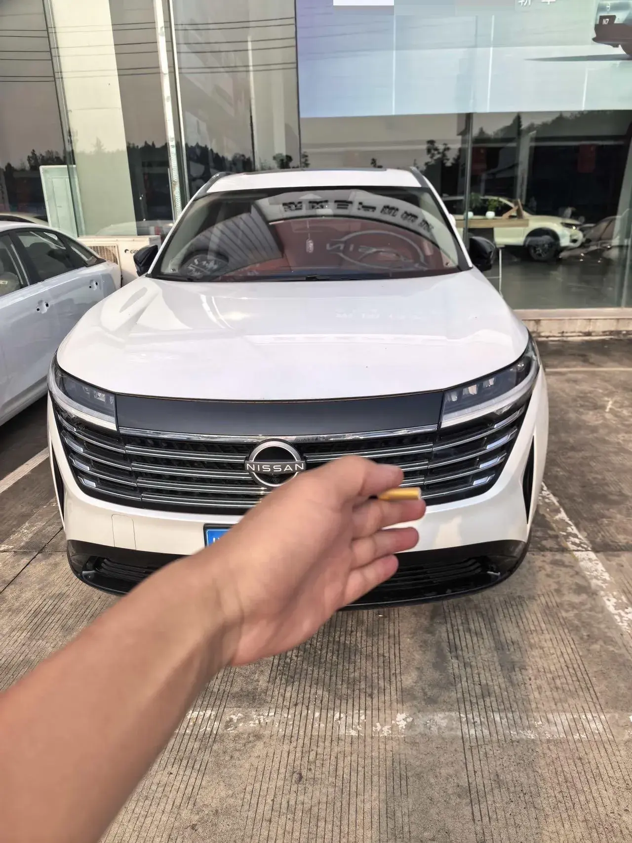 2024 NISSAN PATHFINDER thumbnail 2