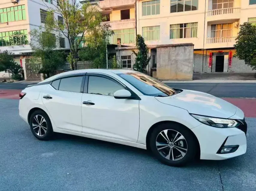 2022 NISSAN SYLPHY thumbnail 3