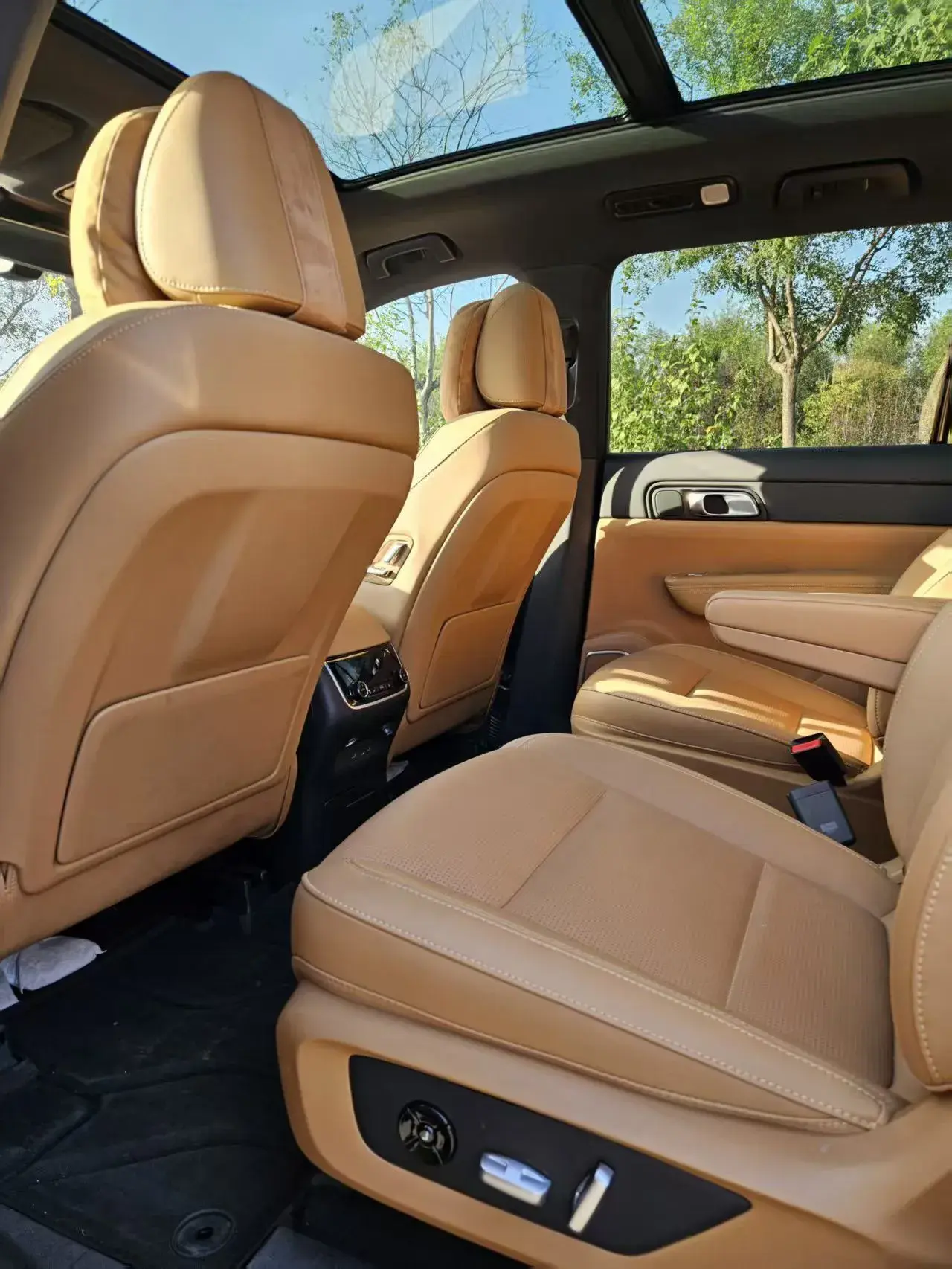 2021 LI ONE thumbnail 4