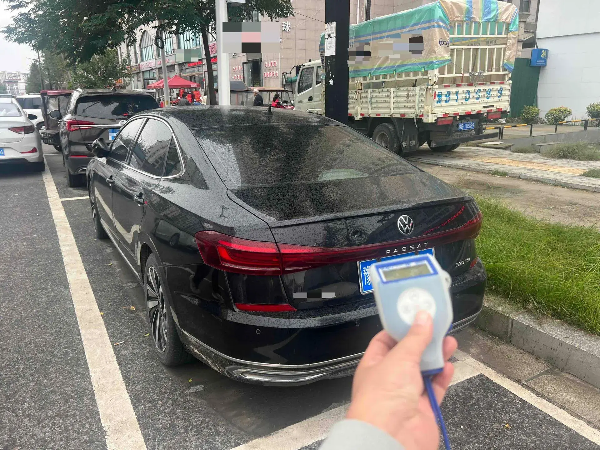 2022 VOLKSWAGEN PASSAT thumbnail 2