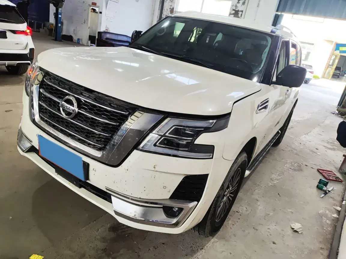 2018 NISSAN PATROL view 1