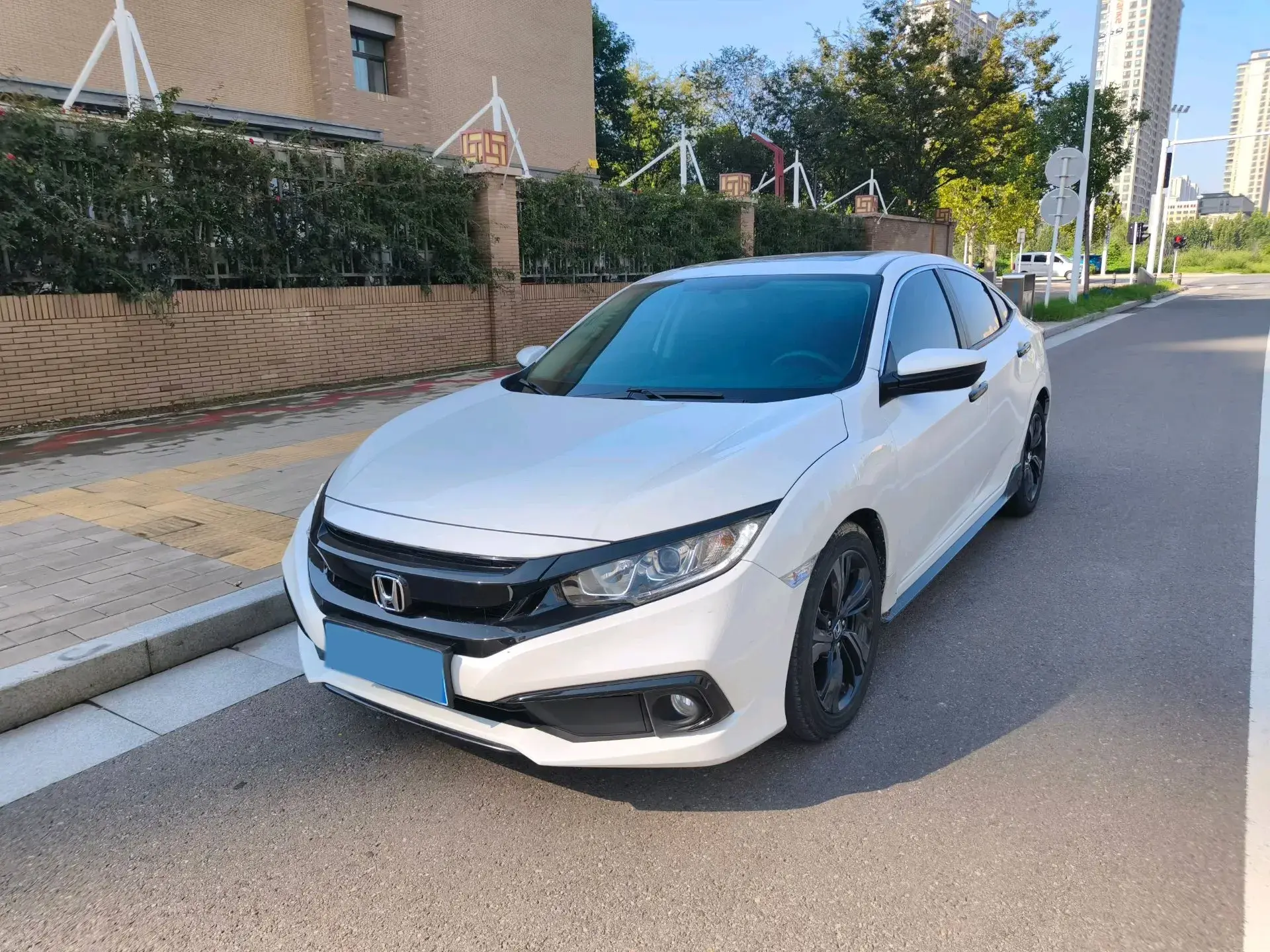 2019 HONDA CIVIC view 1
