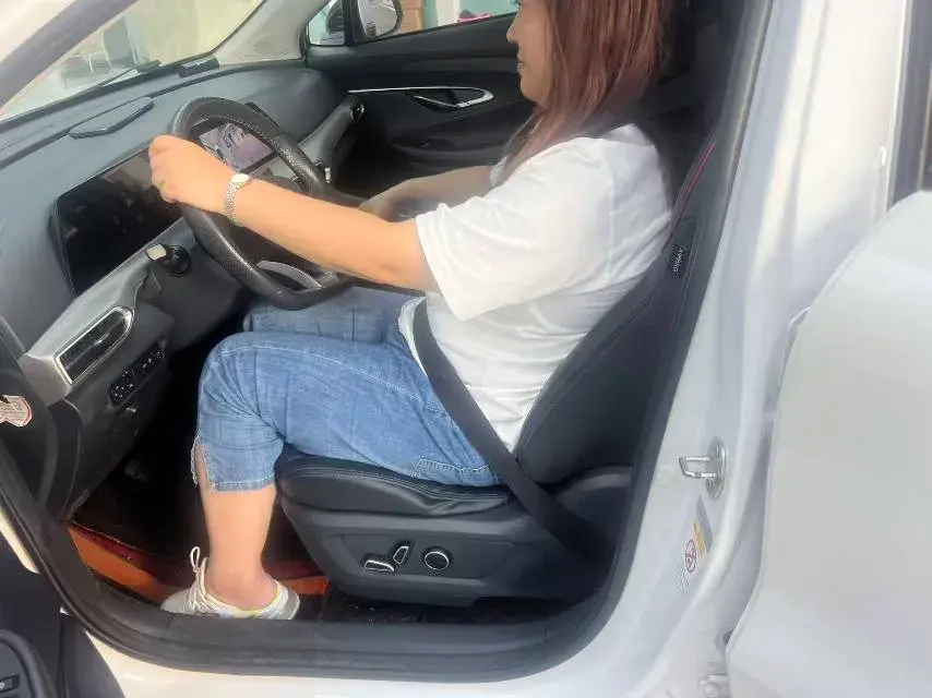 2021 CHANGAN UNI-T thumbnail 4