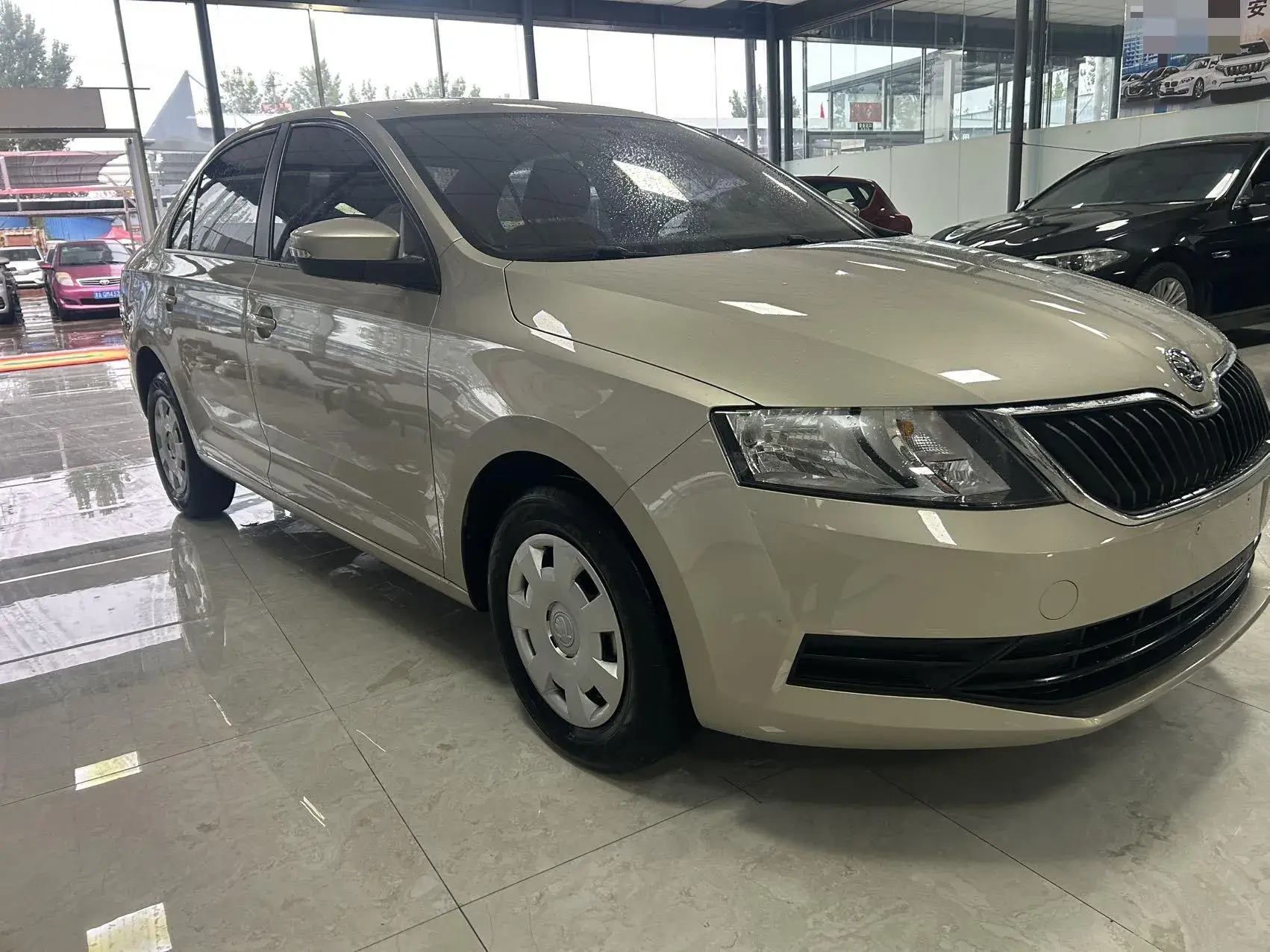 2019 SKODA RAPID thumbnail 3
