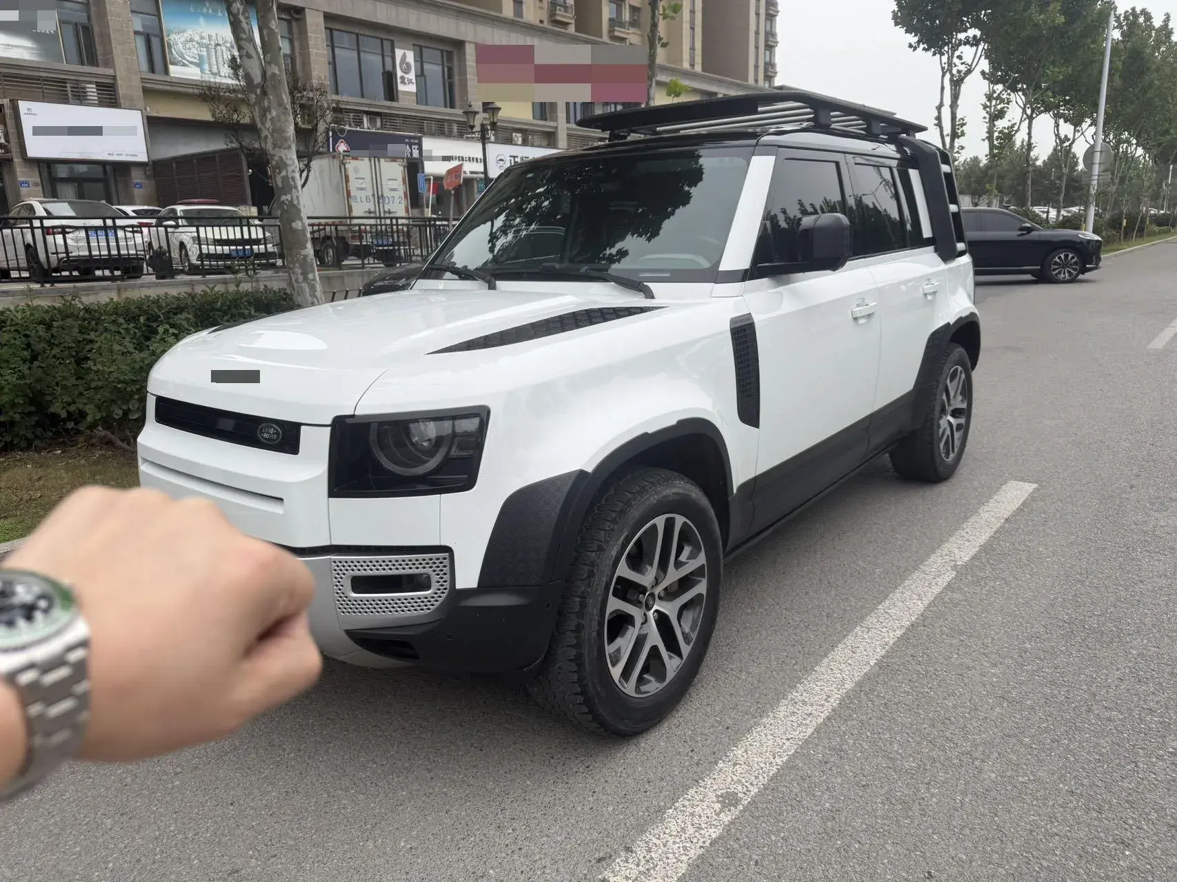 2022 LAND ROVER thumbnail 3