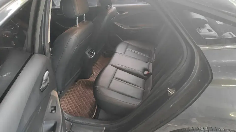 2019 HYUNDAI LA thumbnail 3