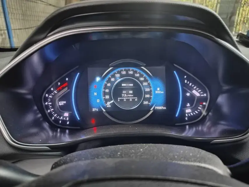 2019 HYUNDAI LA thumbnail 4