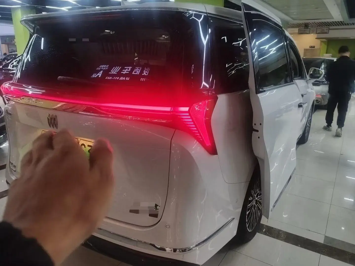 2023 BUICK GL8 thumbnail 3