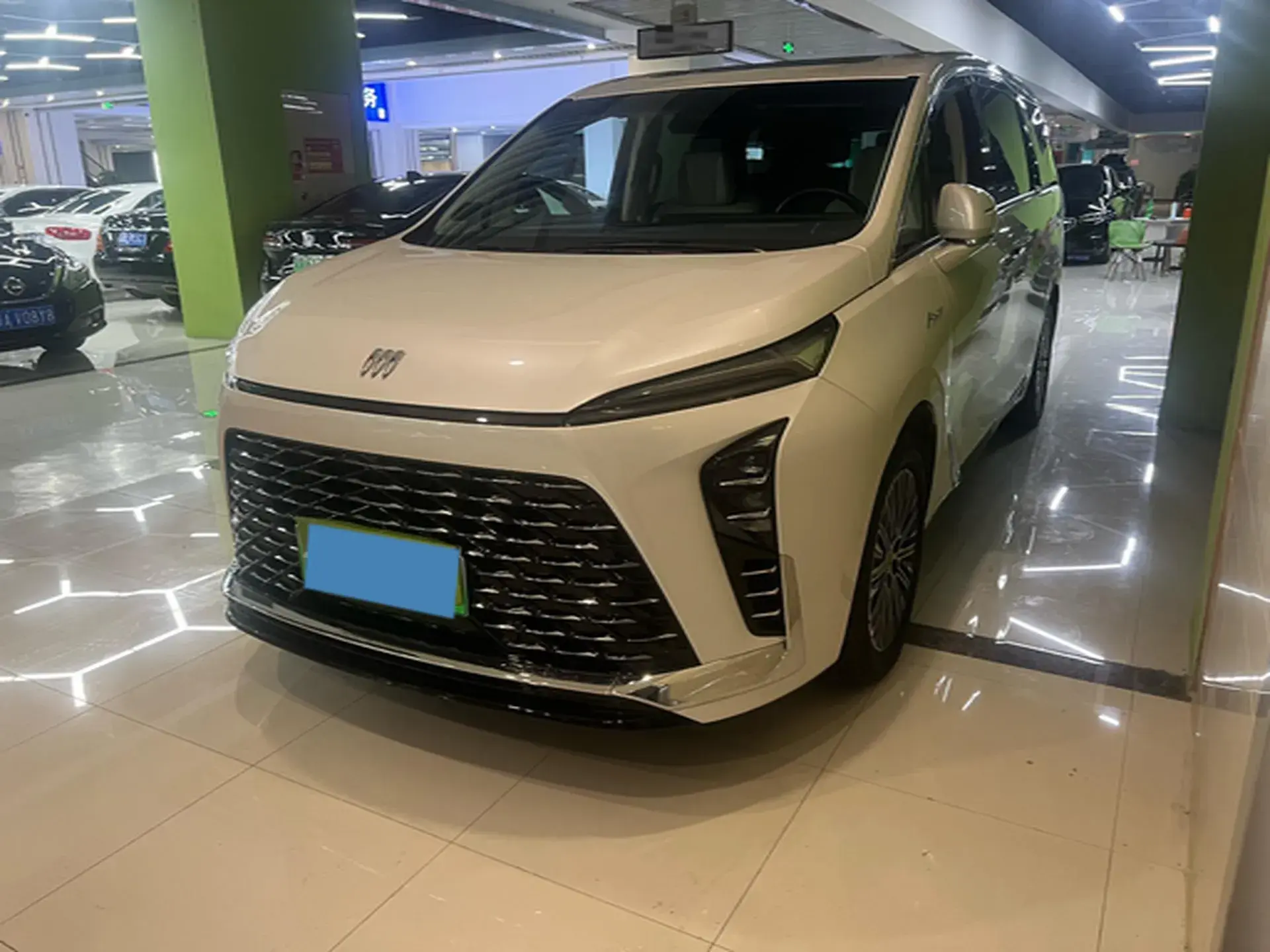 2023 BUICK GL8 view 1