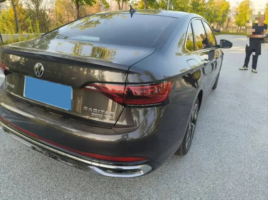 2023 VOLKSWAGEN SAGITAR thumbnail 4