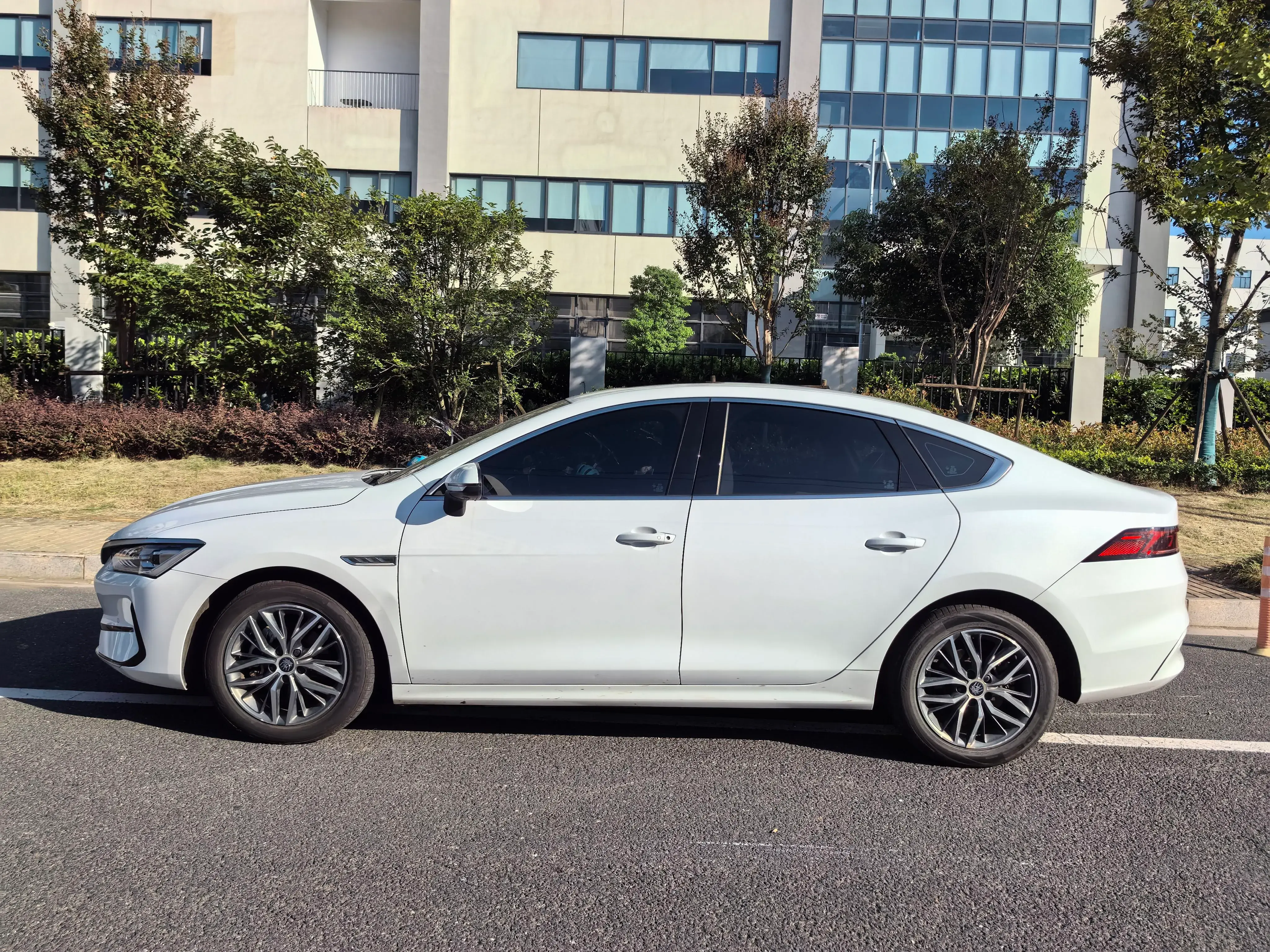 2021 BYD QIN thumbnail 3