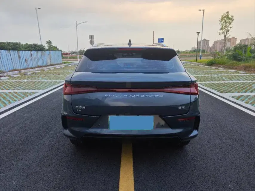 2021 BYD E2 thumbnail 3