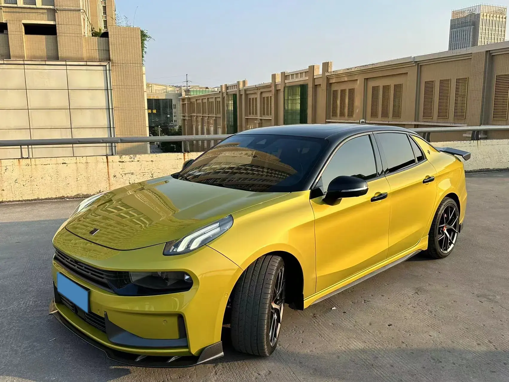 2021 LYNK&CO 03 view 1