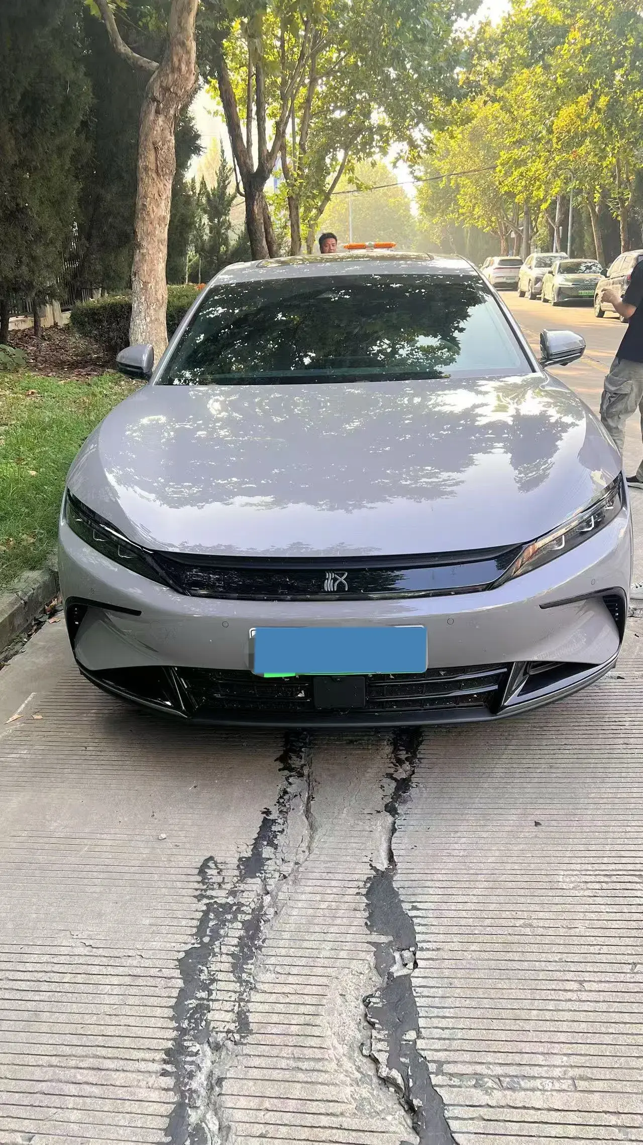 2025 BYD HAN thumbnail 2