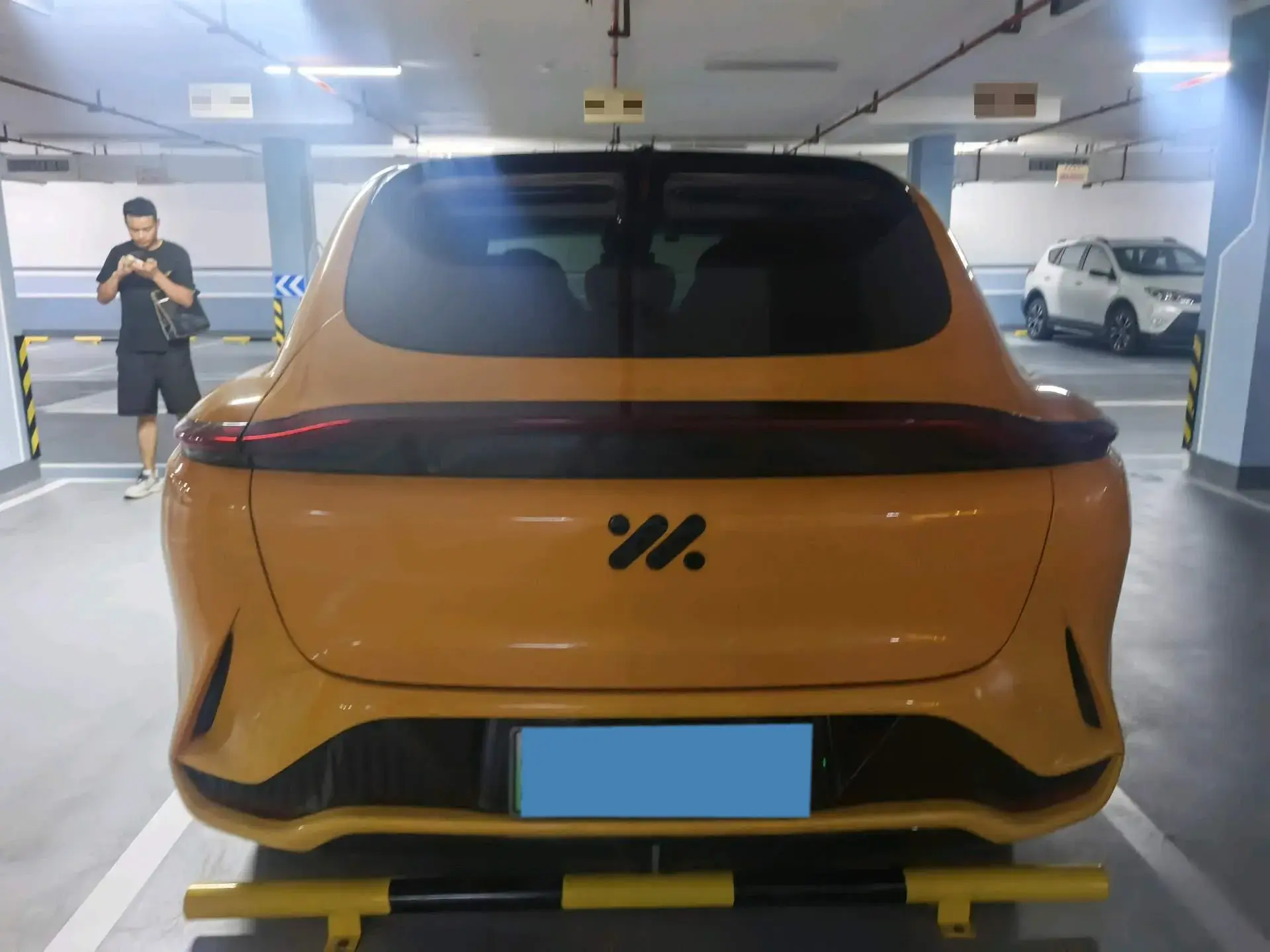 2023 IM LS7 thumbnail 3