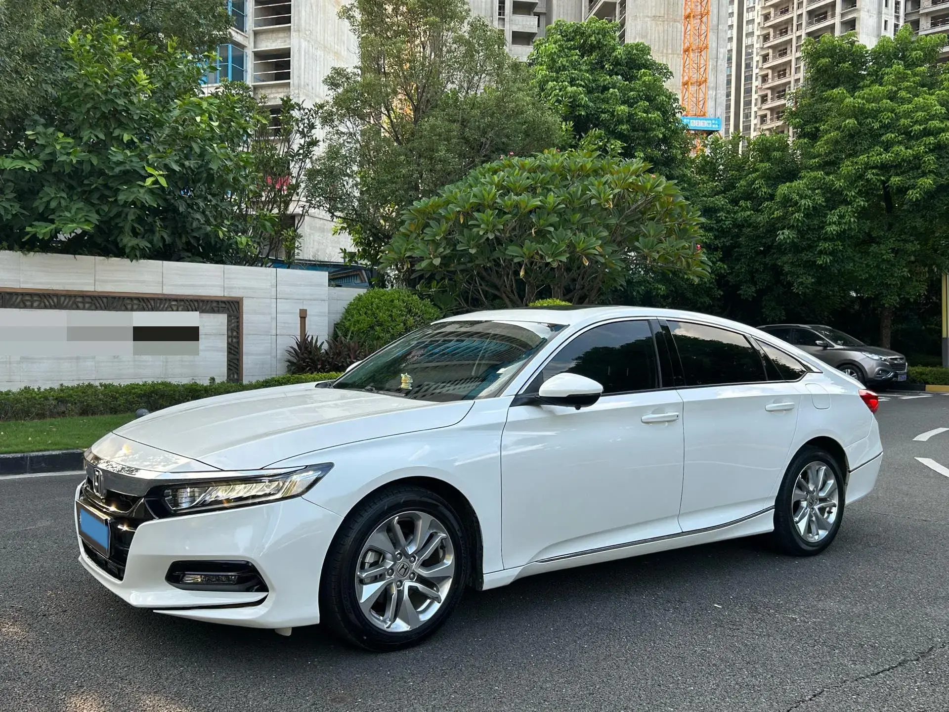 2018 HONDA ACCORD view 1