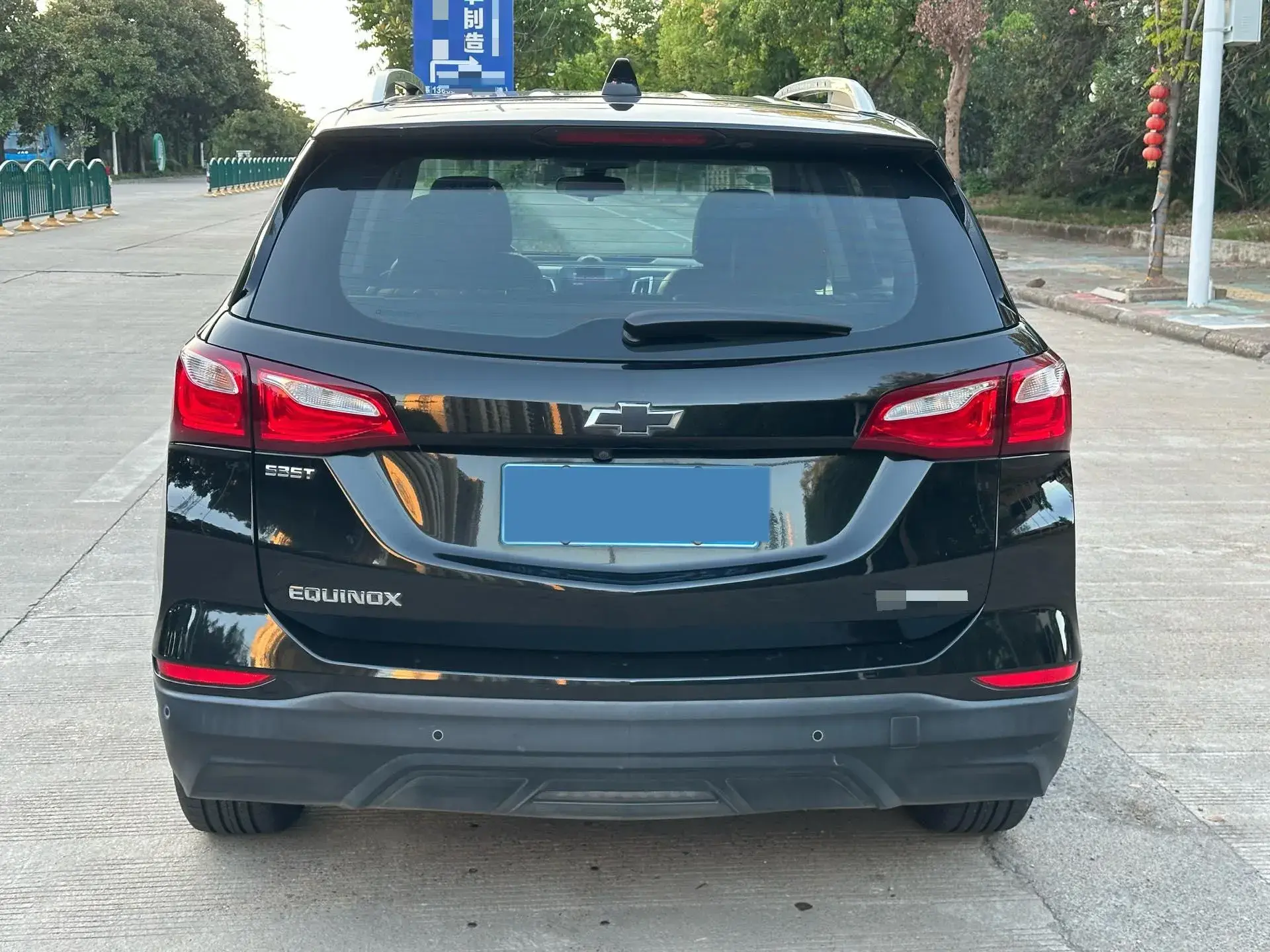 2019 CHEVROLET EQUINOX thumbnail 3