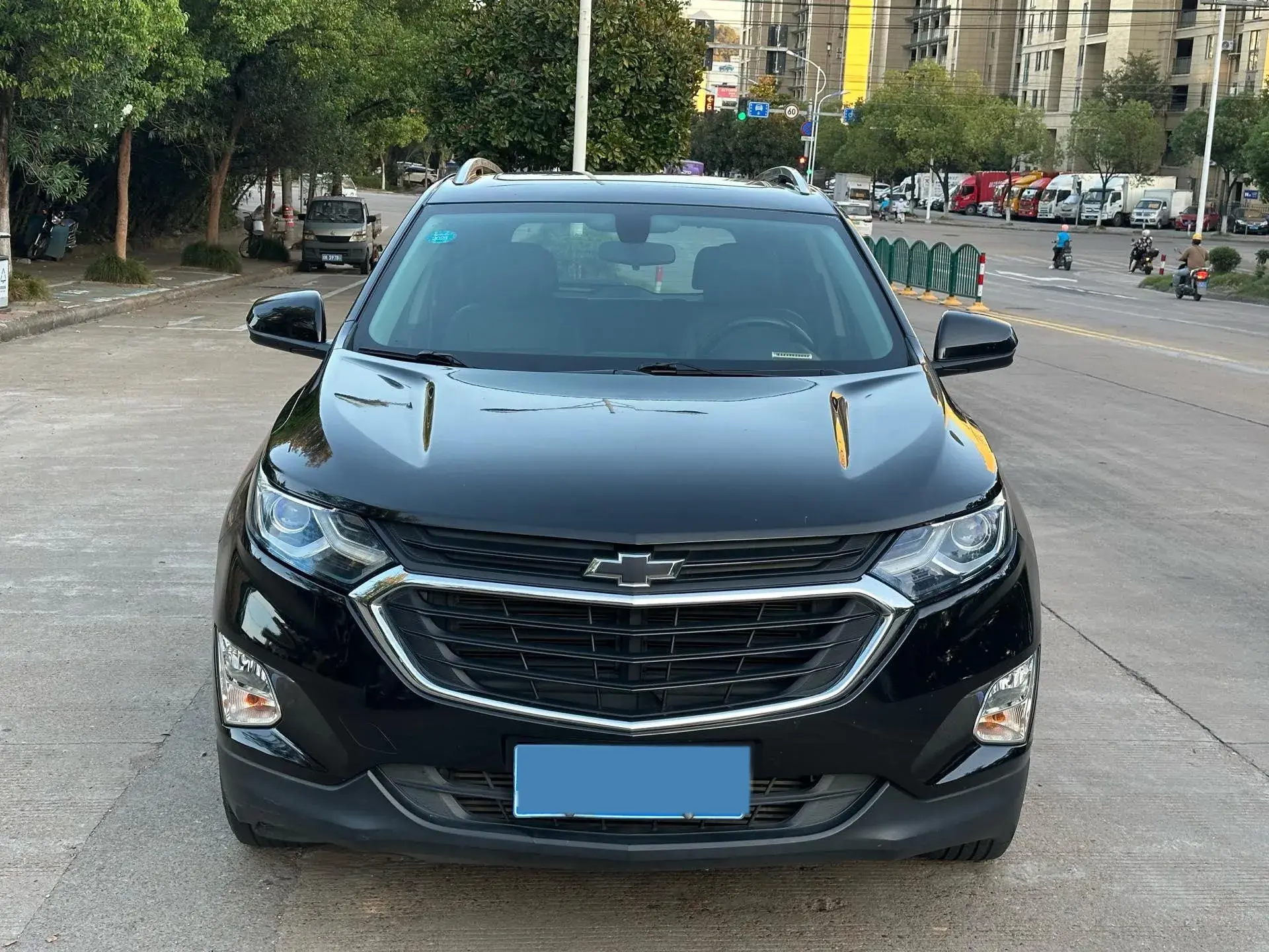 2019 CHEVROLET EQUINOX thumbnail 2