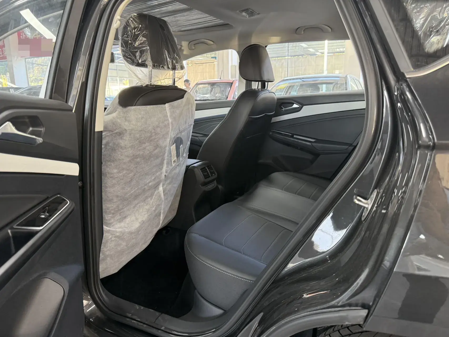 2023 JETTA VS5 thumbnail 3