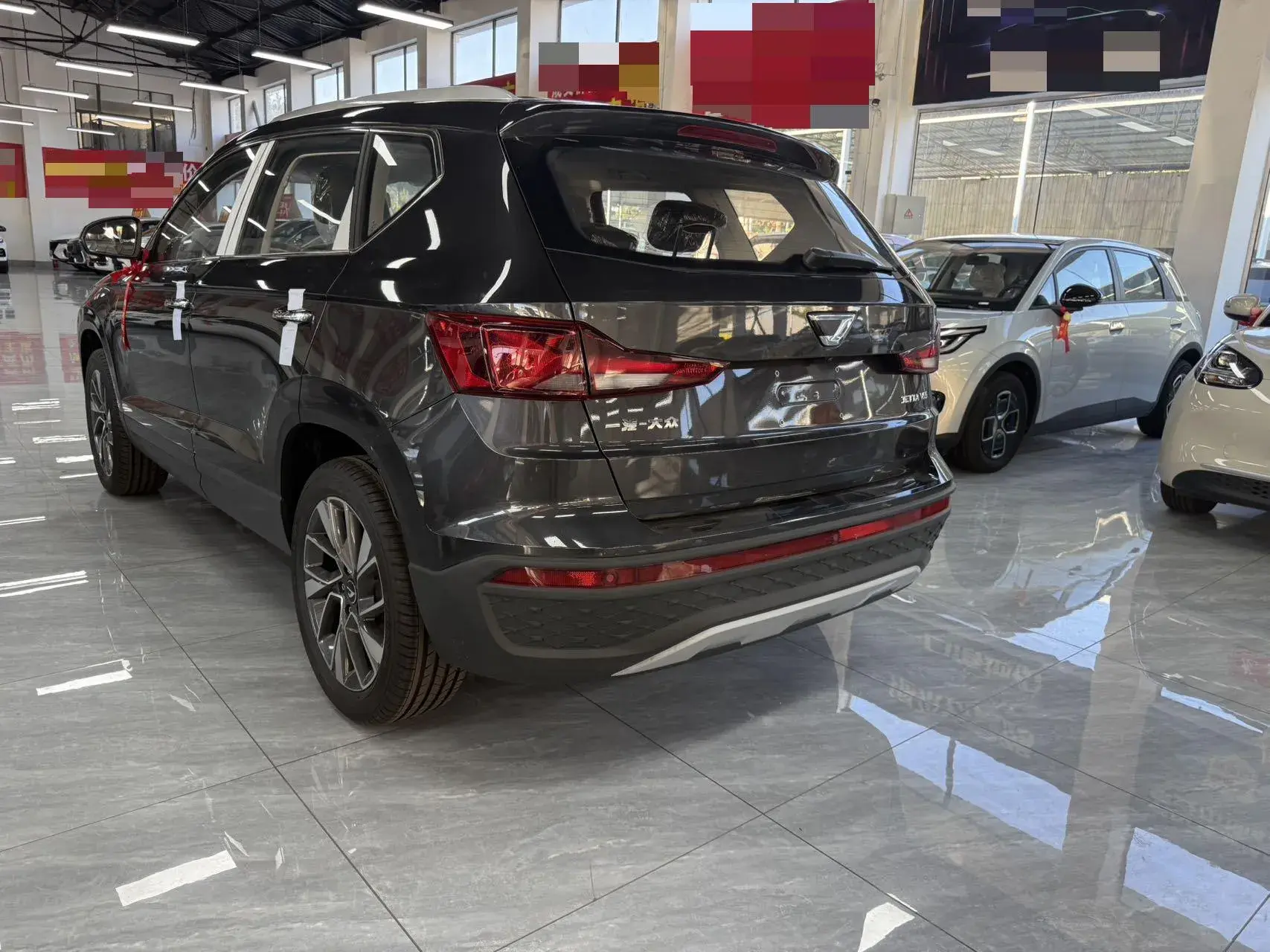 2023 JETTA VS5 thumbnail 2