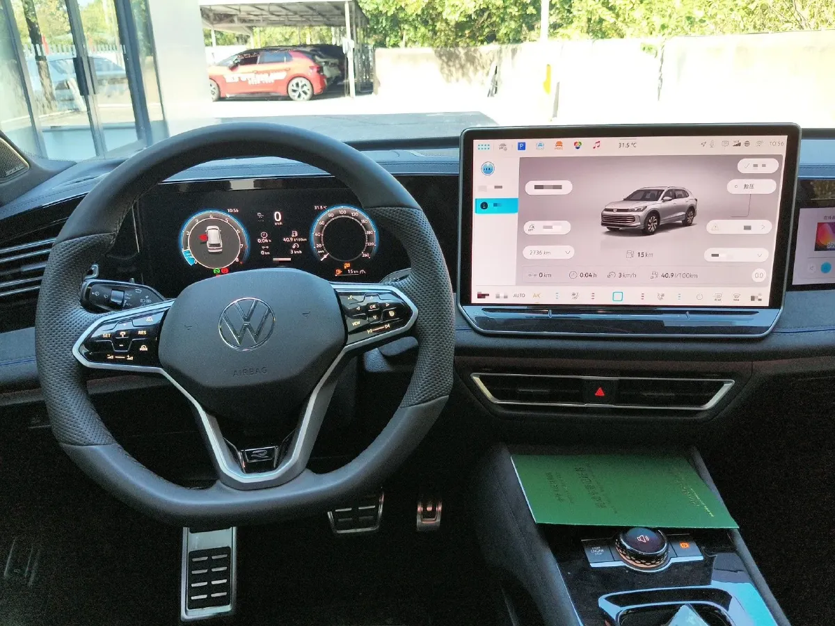 2024 Volkswagen Tiguan L 2.0T 220HP L4 7DCT,autocango,china used car exporter,china ev exporter,chinese used car exporter,chinese used ev exporter