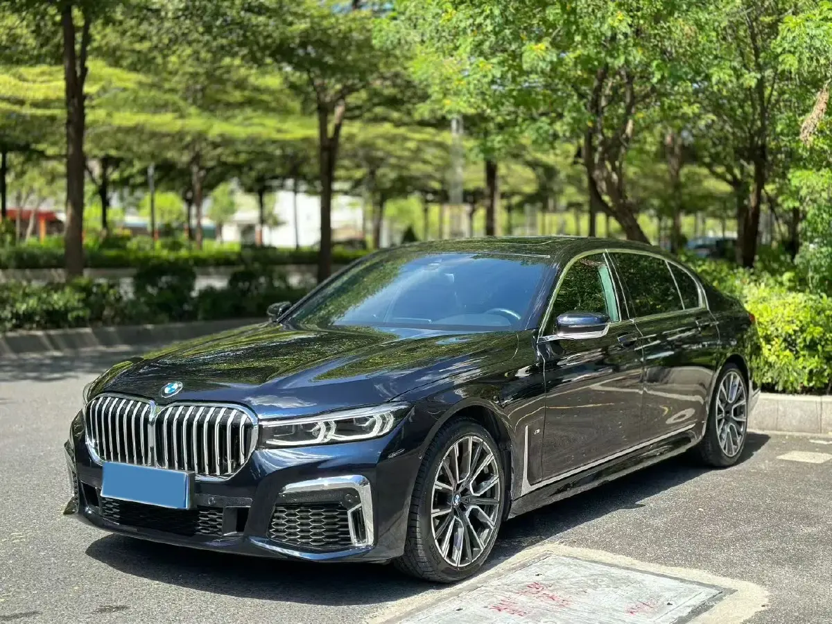 2021 BMW 7 Series 3.0T 340HP L6 8AT