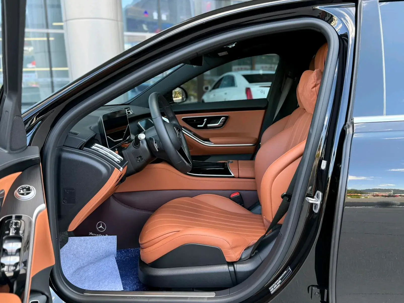 2024 MERCEDES-BENZ S thumbnail 3