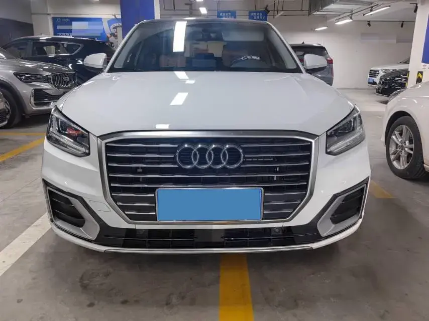 2020 AUDI Q2L thumbnail 2