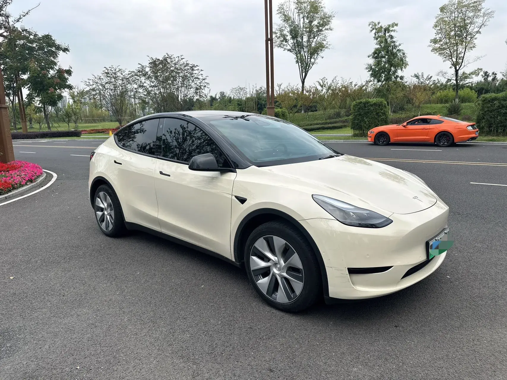 2022 TESLA MODEL thumbnail 2