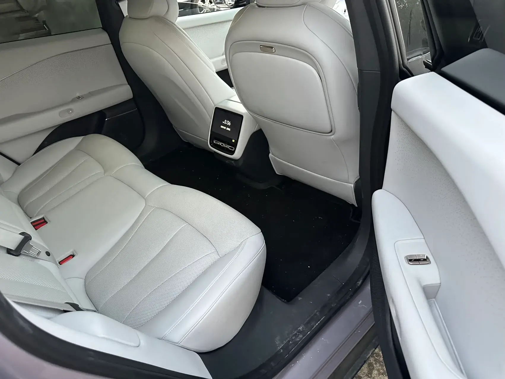 2024 XPENG P7+ thumbnail 4