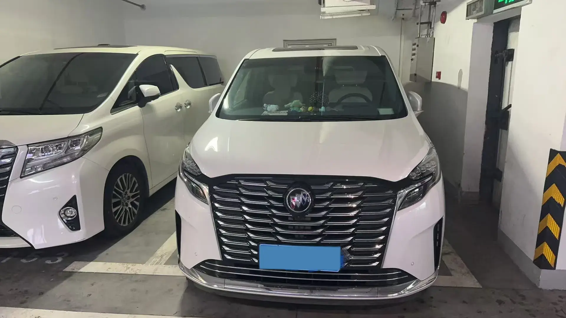 2022 BUICK GL8 thumbnail 2