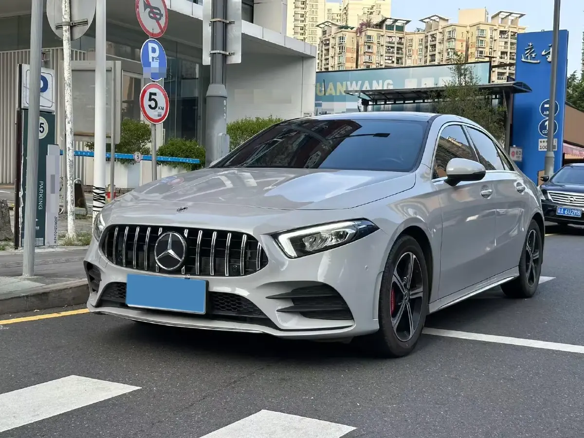 2022 Mercedes-Benz A Class 1.3T 163HP L4 7DCT