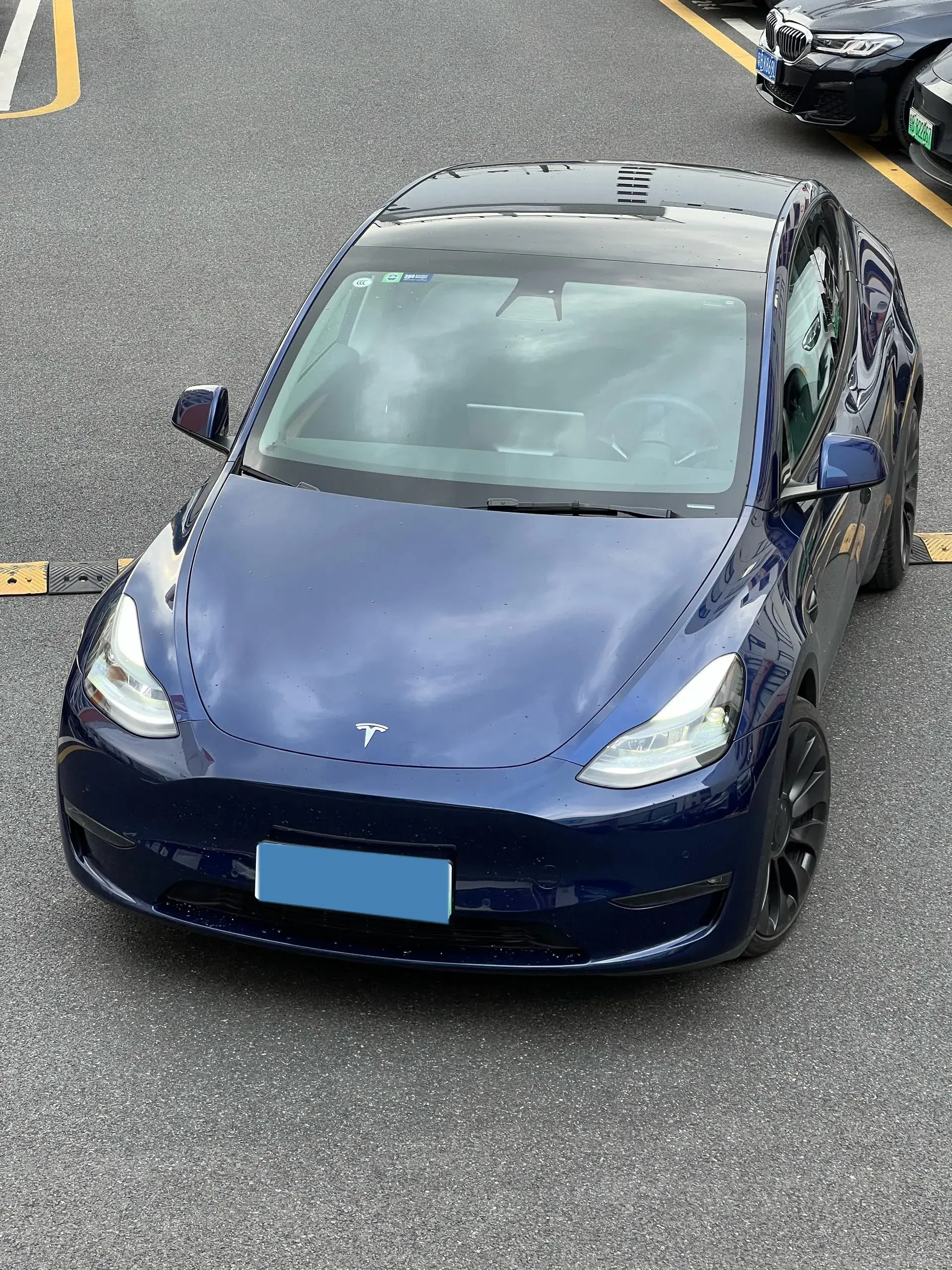 2022 TESLA MODEL thumbnail 4