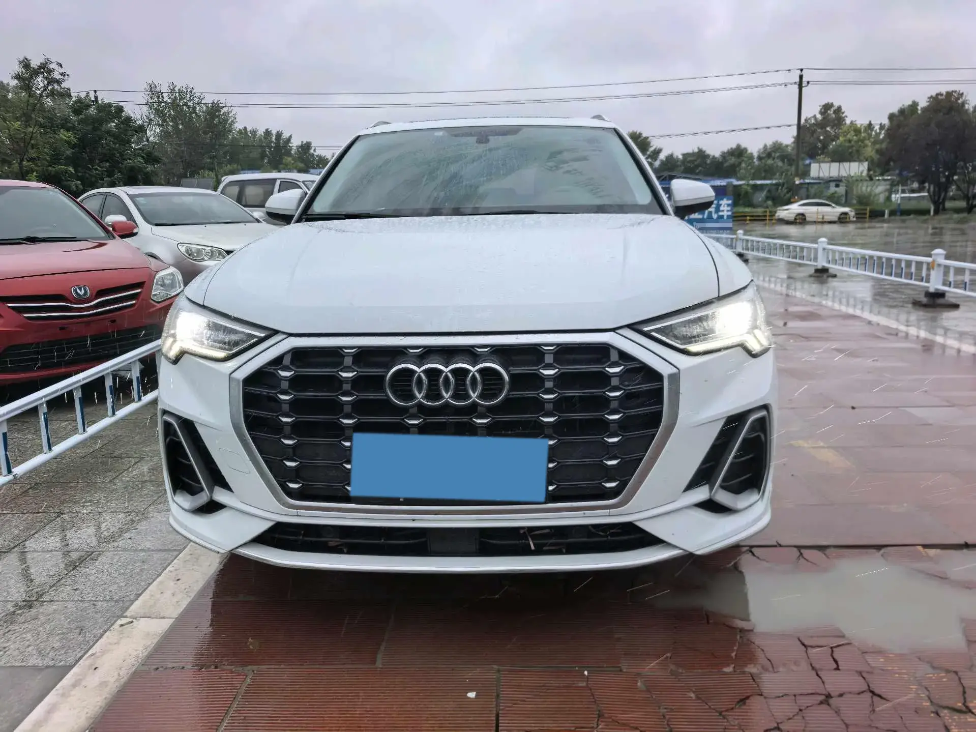 2020 AUDI Q3 thumbnail 2