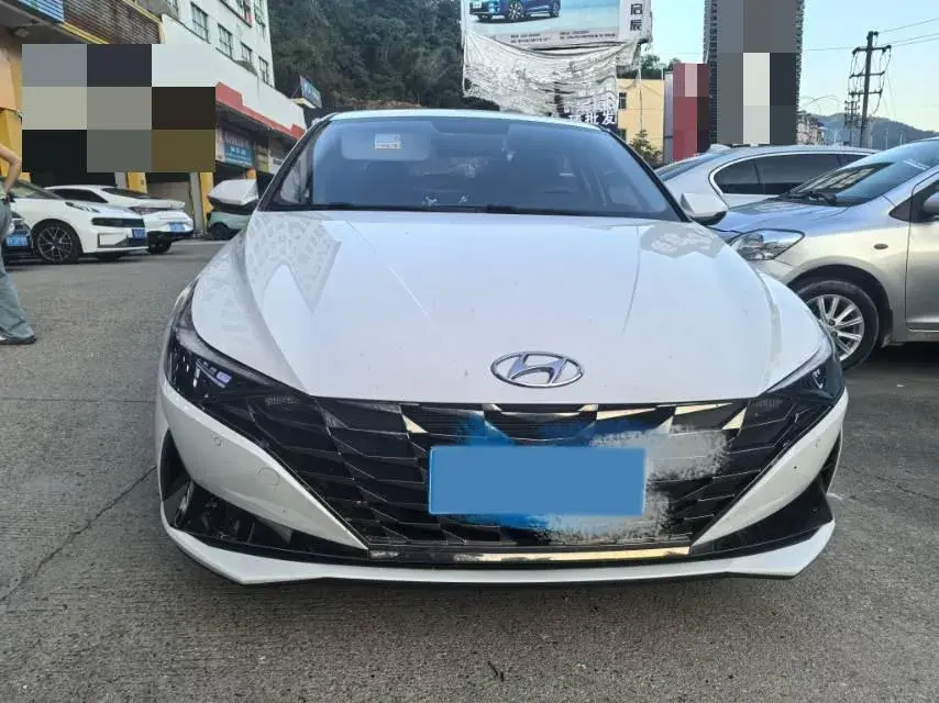 2022 HYUNDAI ELANTRA thumbnail 3
